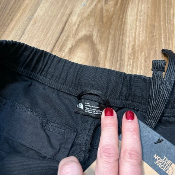 NWT north Face men’s black beta baggy utility pants size medium climbing hiking - Picture 5 of 8